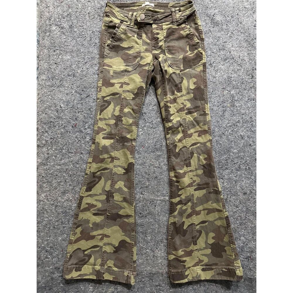 Garage Women’s Size 1 Camo Cargo Flare Pants Green Camouflage Y2K